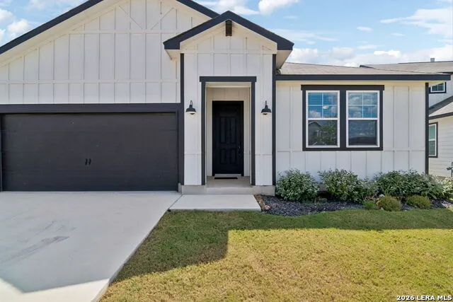16559 Rosemary Rdg Elmendorf, TX 78112