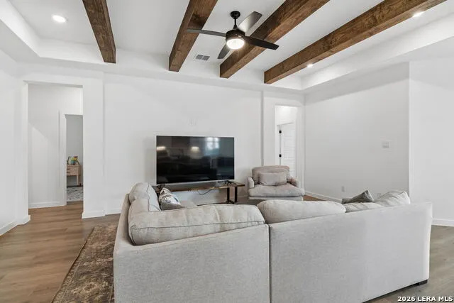 16559 Rosemary Rdg Elmendorf, TX 78112