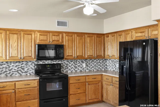 1210 Skyline Canyon Lake, TX 78133