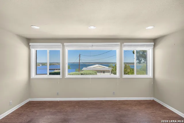 1210 Skyline Canyon Lake, TX 78133