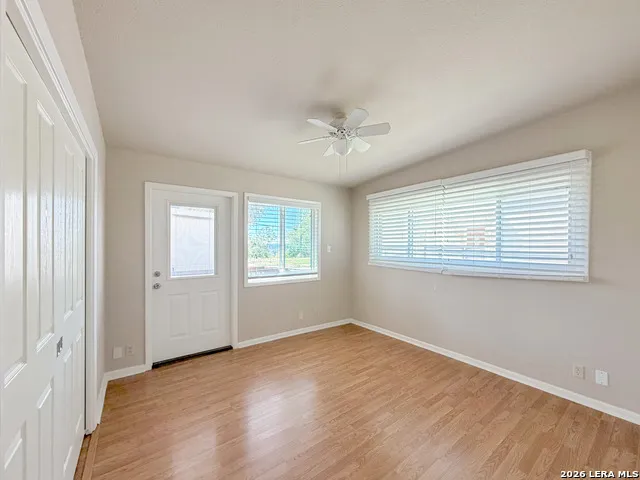 1210 Skyline Canyon Lake, TX 78133