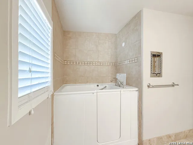 1210 Skyline Canyon Lake, TX 78133