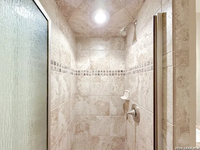 1210 Skyline Canyon Lake, TX 78133