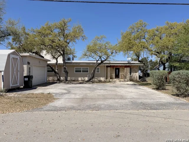 1210 Skyline Canyon Lake, TX 78133