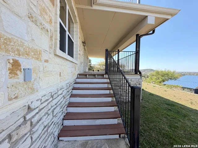 1210 Skyline Canyon Lake, TX 78133