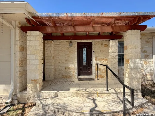 1210 Skyline Canyon Lake, TX 78133