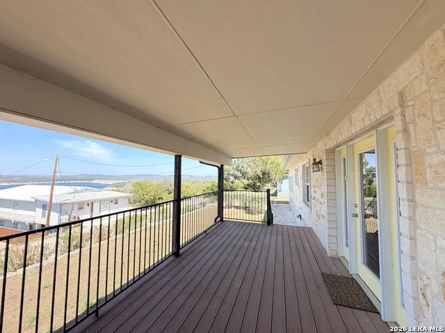 1210 Skyline Canyon Lake, TX 78133