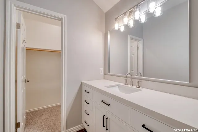 10114 THOMAS LN Dripping Springs, TX 78620