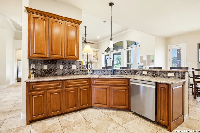 15820 Fm 539 La Vernia, TX 78121