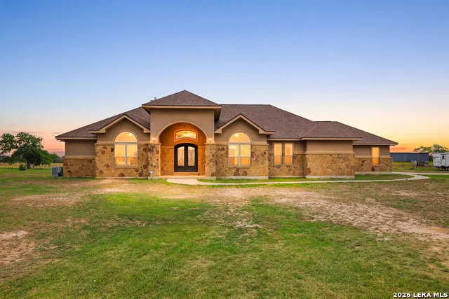 15820 Fm 539 La Vernia, TX 78121