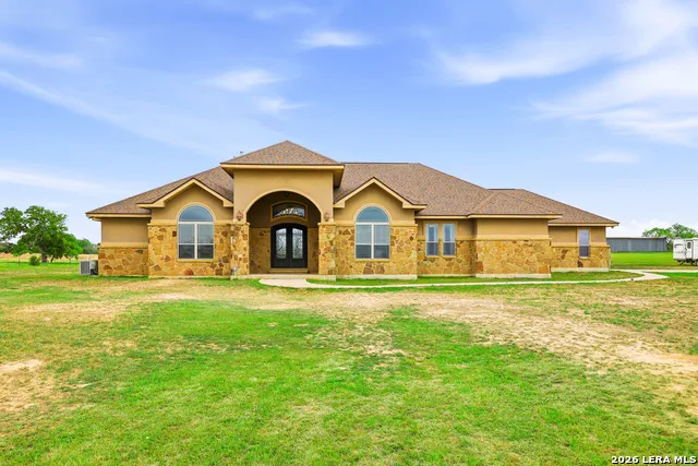 15820 Fm 539 La Vernia, TX 78121