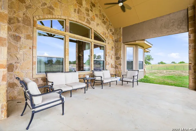 15820 Fm 539 La Vernia, TX 78121