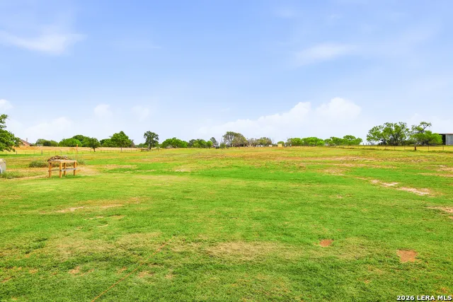 15820 Fm 539 La Vernia, TX 78121