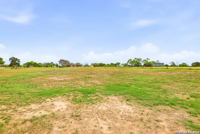 15820 Fm 539 La Vernia, TX 78121