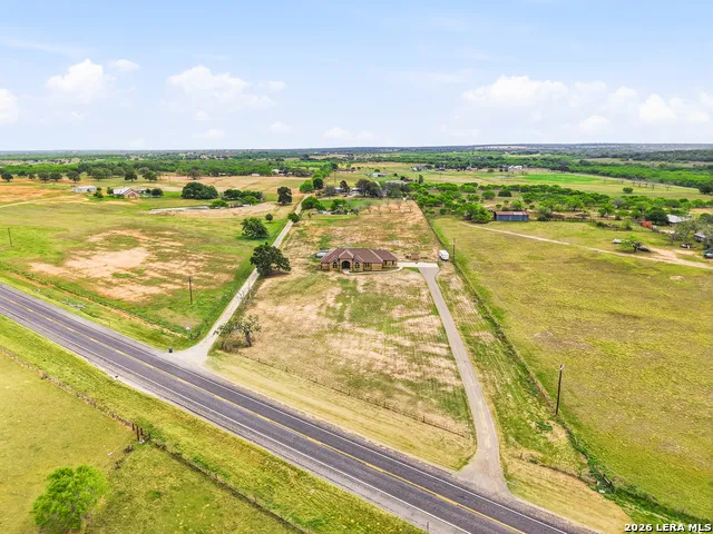15820 Fm 539 La Vernia, TX 78121
