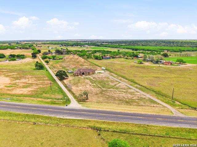 15820 Fm 539 La Vernia, TX 78121