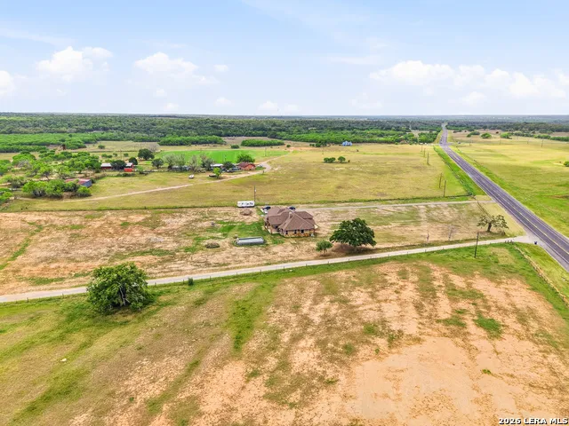 15820 Fm 539 La Vernia, TX 78121