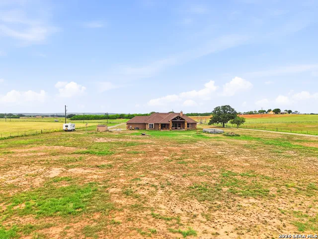 15820 Fm 539 La Vernia, TX 78121