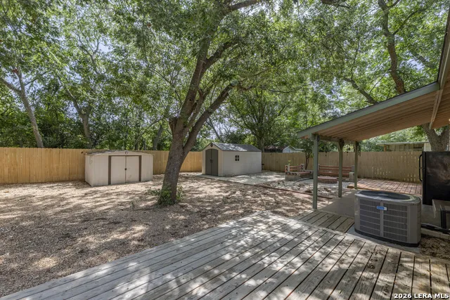 517 Uhland Rd San Marcos, TX 78666