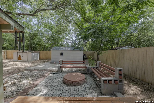 517 Uhland Rd San Marcos, TX 78666