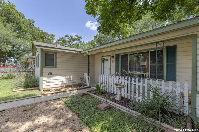 517 Uhland Rd San Marcos, TX 78666