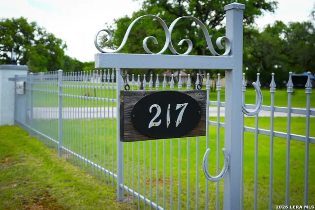 217 Wild Horse Pipe Creek, TX 78063