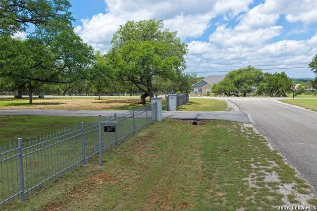 217 Wild Horse Pipe Creek, TX 78063