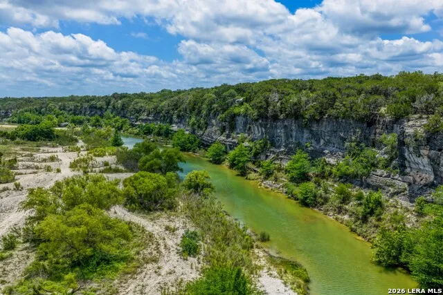 217 Wild Horse Pipe Creek, TX 78063