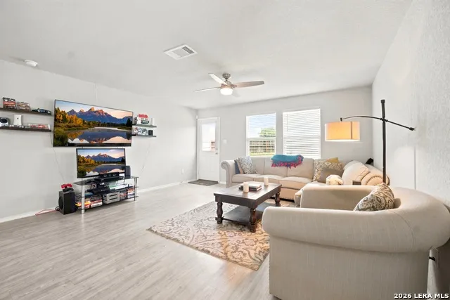 13103 ROSEMARY CV St Hedwig, TX 78152