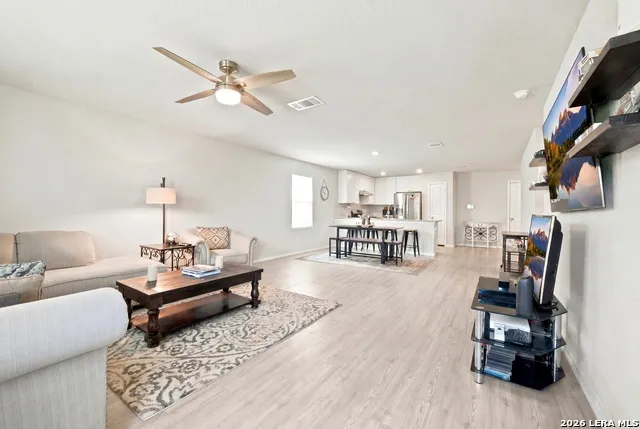 13103 ROSEMARY CV St Hedwig, TX 78152