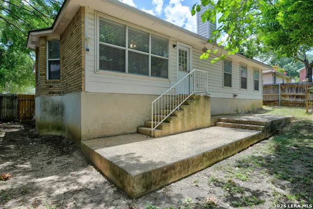 6635 SHADY BEND DR San Antonio, TX 78256