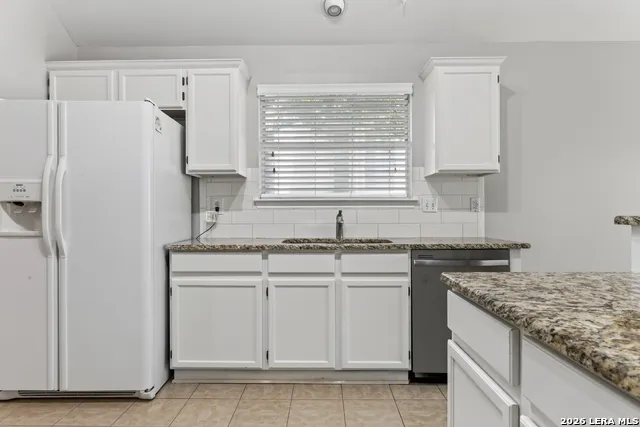 6635 SHADY BEND DR San Antonio, TX 78256