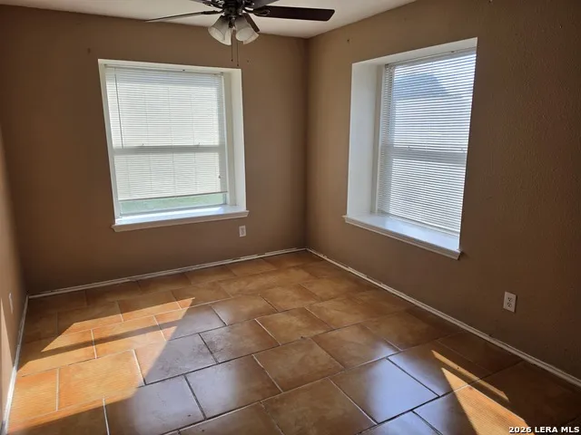 10220 CRYSTAL VW Universal City, TX 78148
