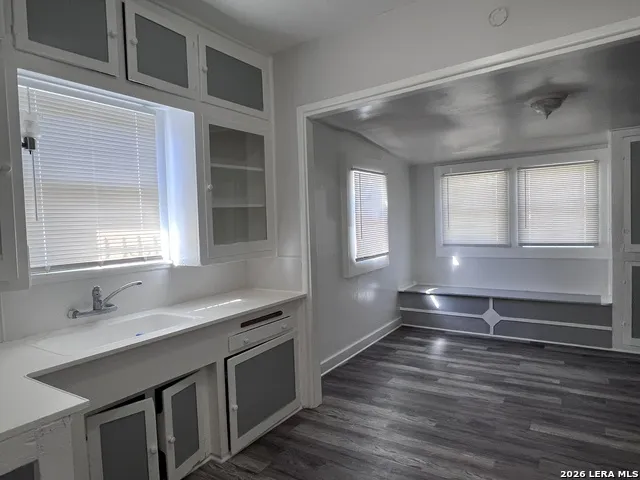 215 Jennings San Antonio, TX 78225