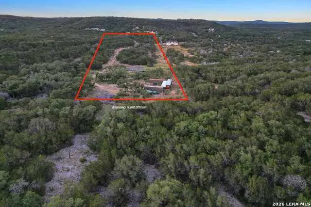 723 County Road 242 Hondo, TX 78861