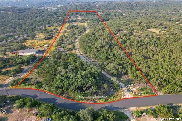 723 County Road 242 Hondo, TX 78861