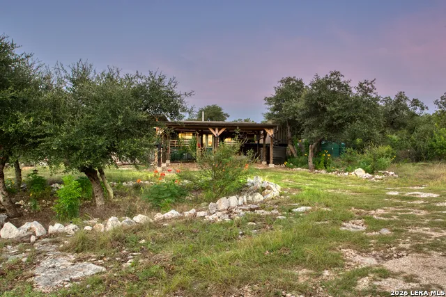 723 County Road 242 Hondo, TX 78861