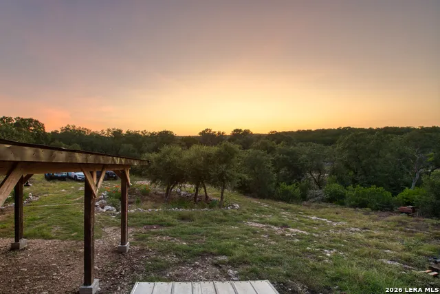 723 County Road 242 Hondo, TX 78861