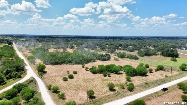 118 Pr Dax Ln Pleasanton, TX 78064