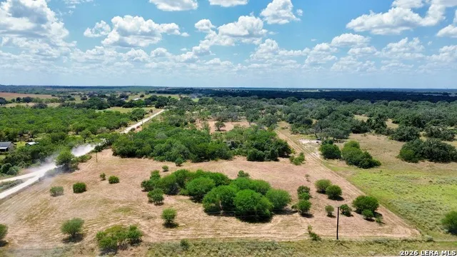 118 Pr Dax Ln Pleasanton, TX 78064