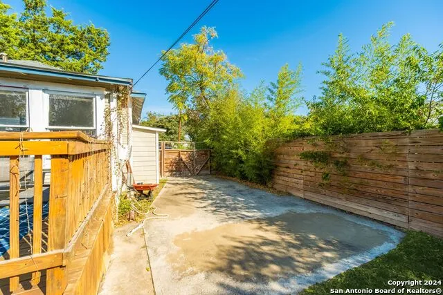 112 HARDING PL San Antonio, TX 78203
