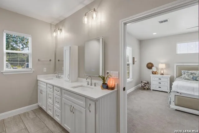 124 Creekwood Bandera, TX 78003