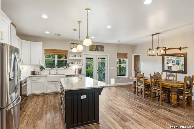124 Creekwood Bandera, TX 78003