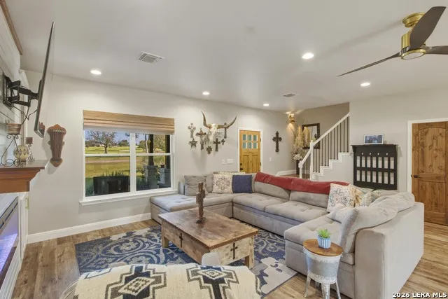 124 Creekwood Bandera, TX 78003
