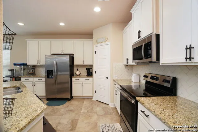 228 Comanche Trail Cibolo, TX 78108