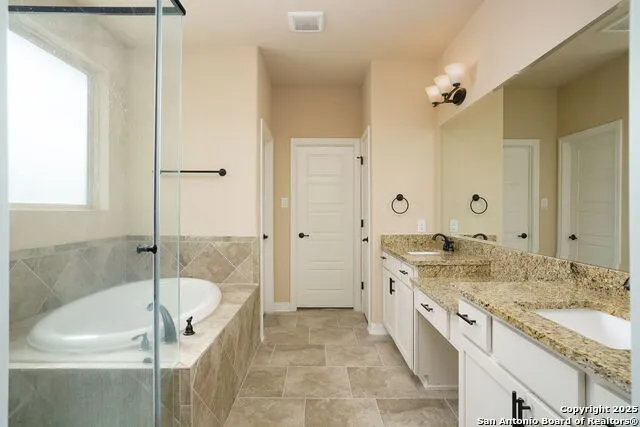 228 Comanche Trail Cibolo, TX 78108