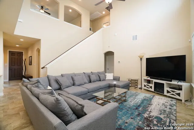 228 Comanche Trail Cibolo, TX 78108