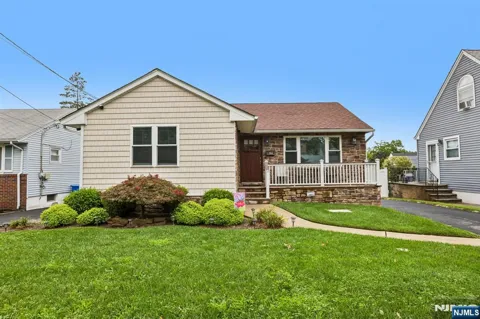 114 Hobart Avenue