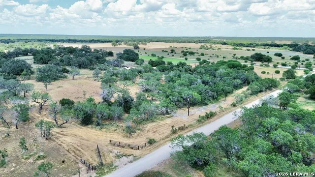 118 Pr Dax Ln Pleasanton, TX 78064
