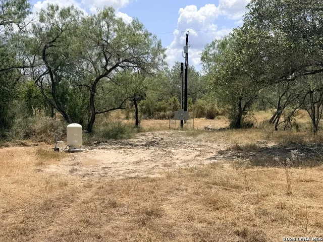 118 Pr Dax Ln Pleasanton, TX 78064